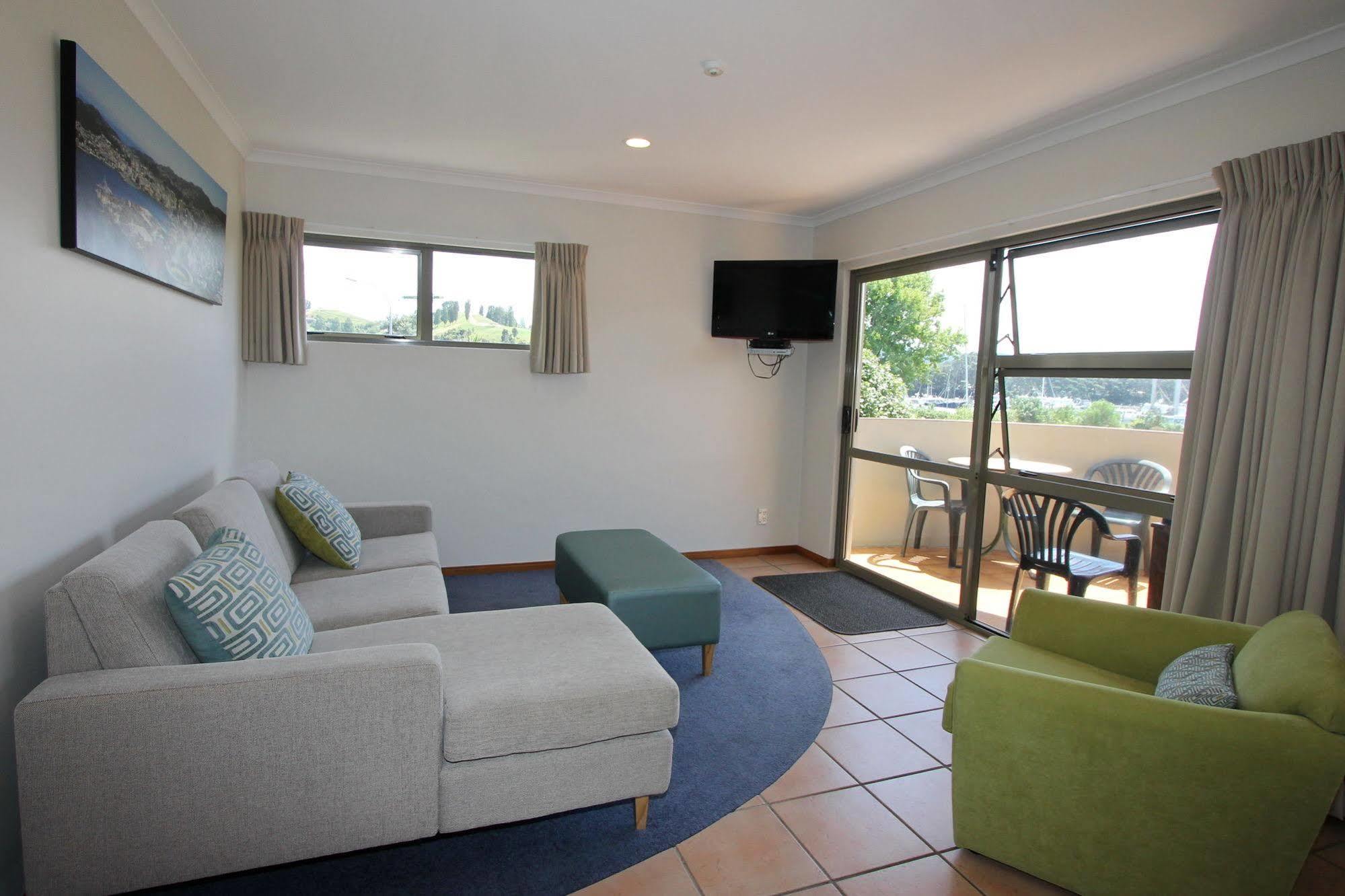 Breakers Motel Whangamata Exterior foto