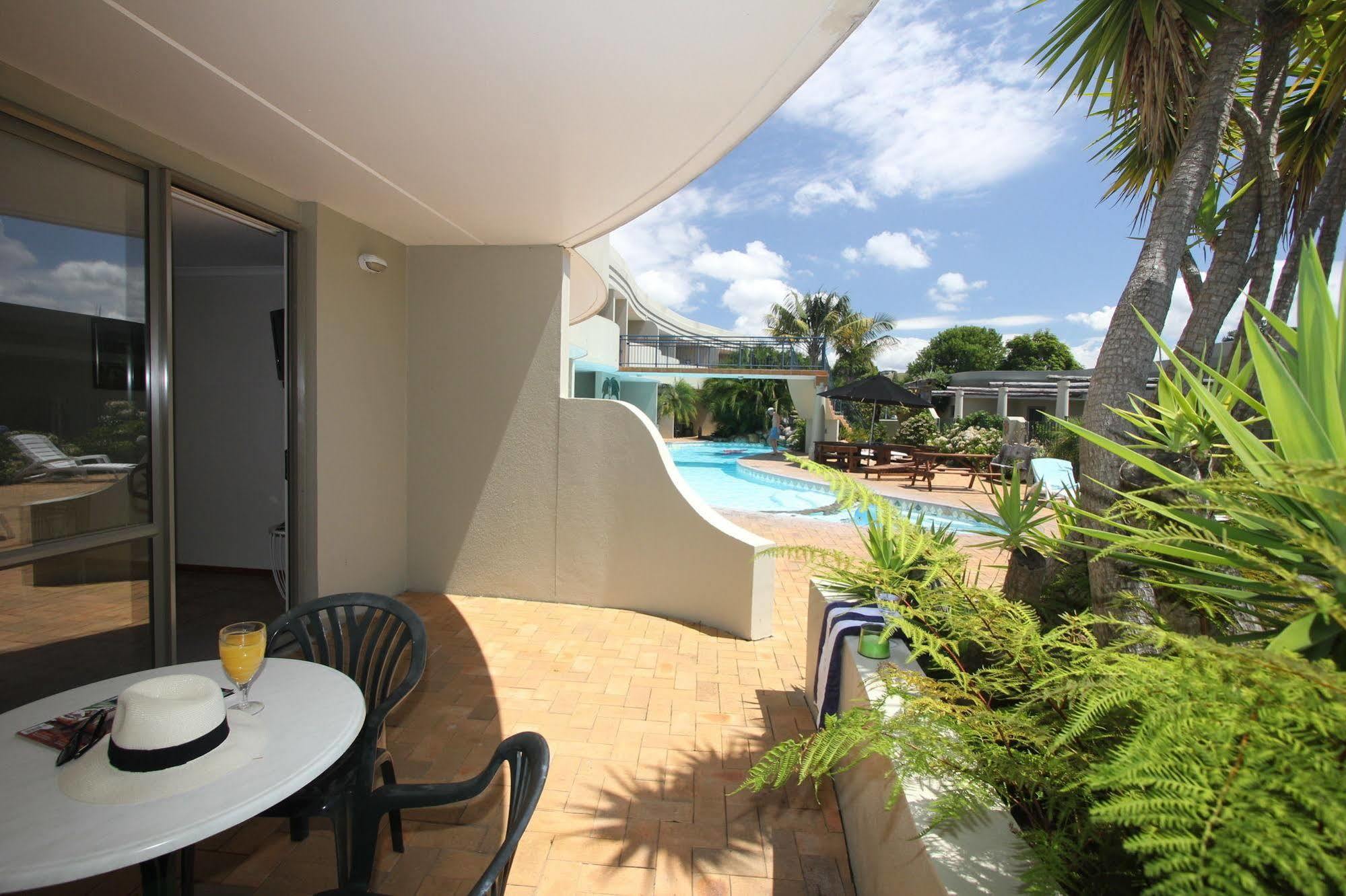 Breakers Motel Whangamata Exterior foto